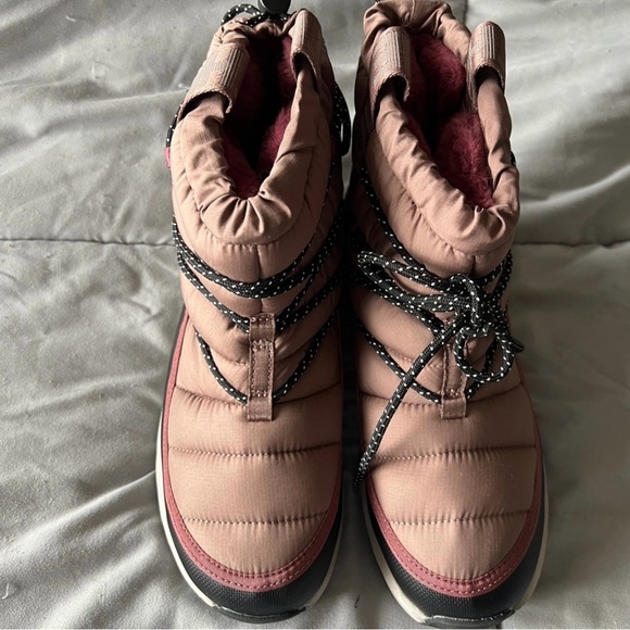 The North Face Women’s ThermoBall Lace Up Waterproof Boots women’s 9 - Picture 4 of 8